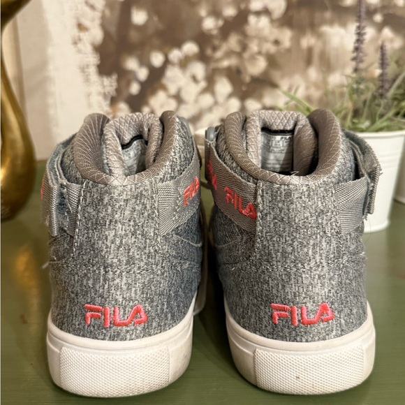 Fila Hightops, Sweet grey & PiNK! size 8 - Picture 5 of 5